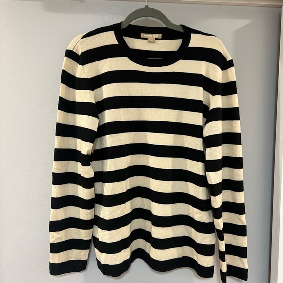 Michael Kors, Cashmere Black & White Crewneck Sweater, Large - Picture 2 of 3